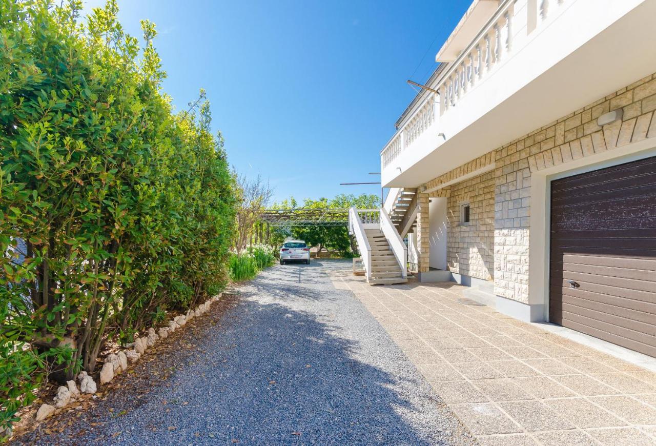 Apartments Slavica R Banjol Extérieur photo
