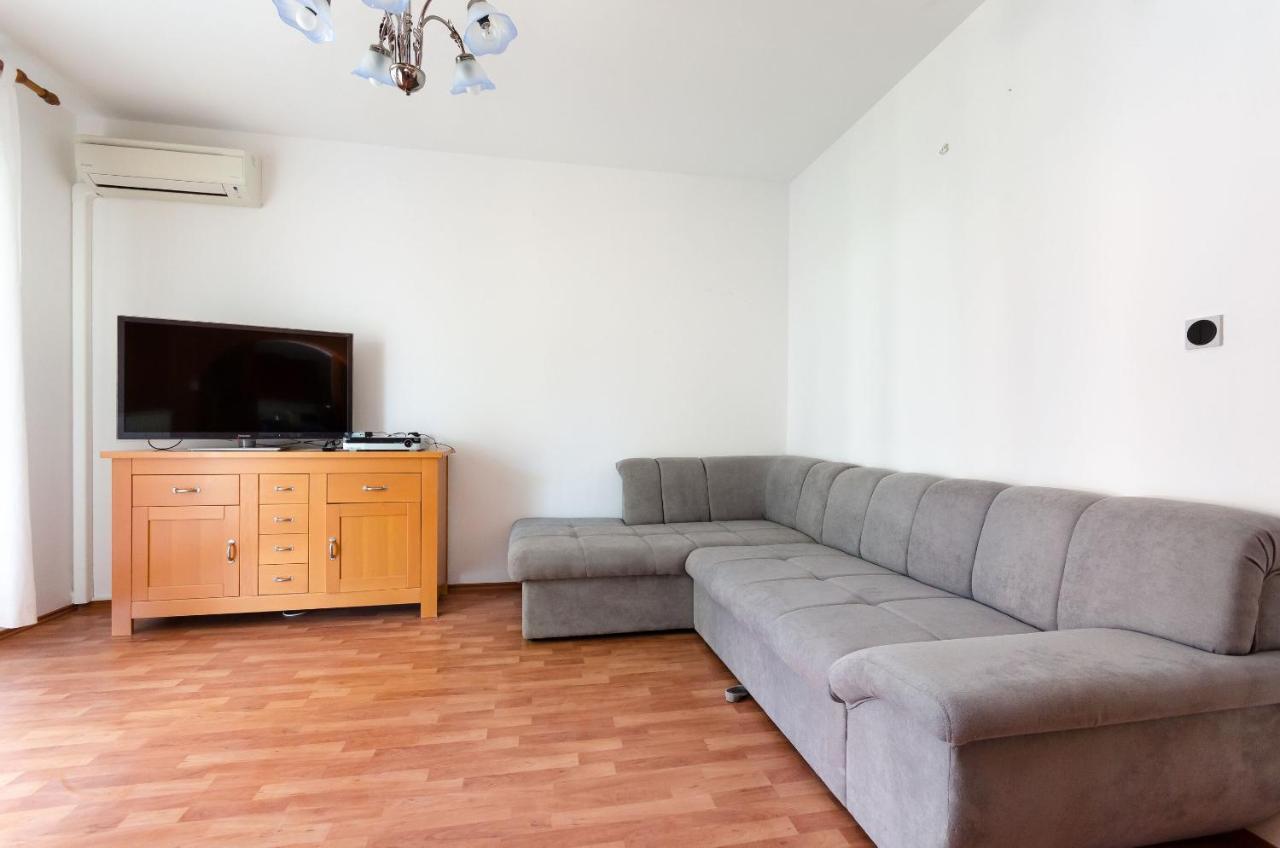 Apartments Slavica R Banjol Extérieur photo