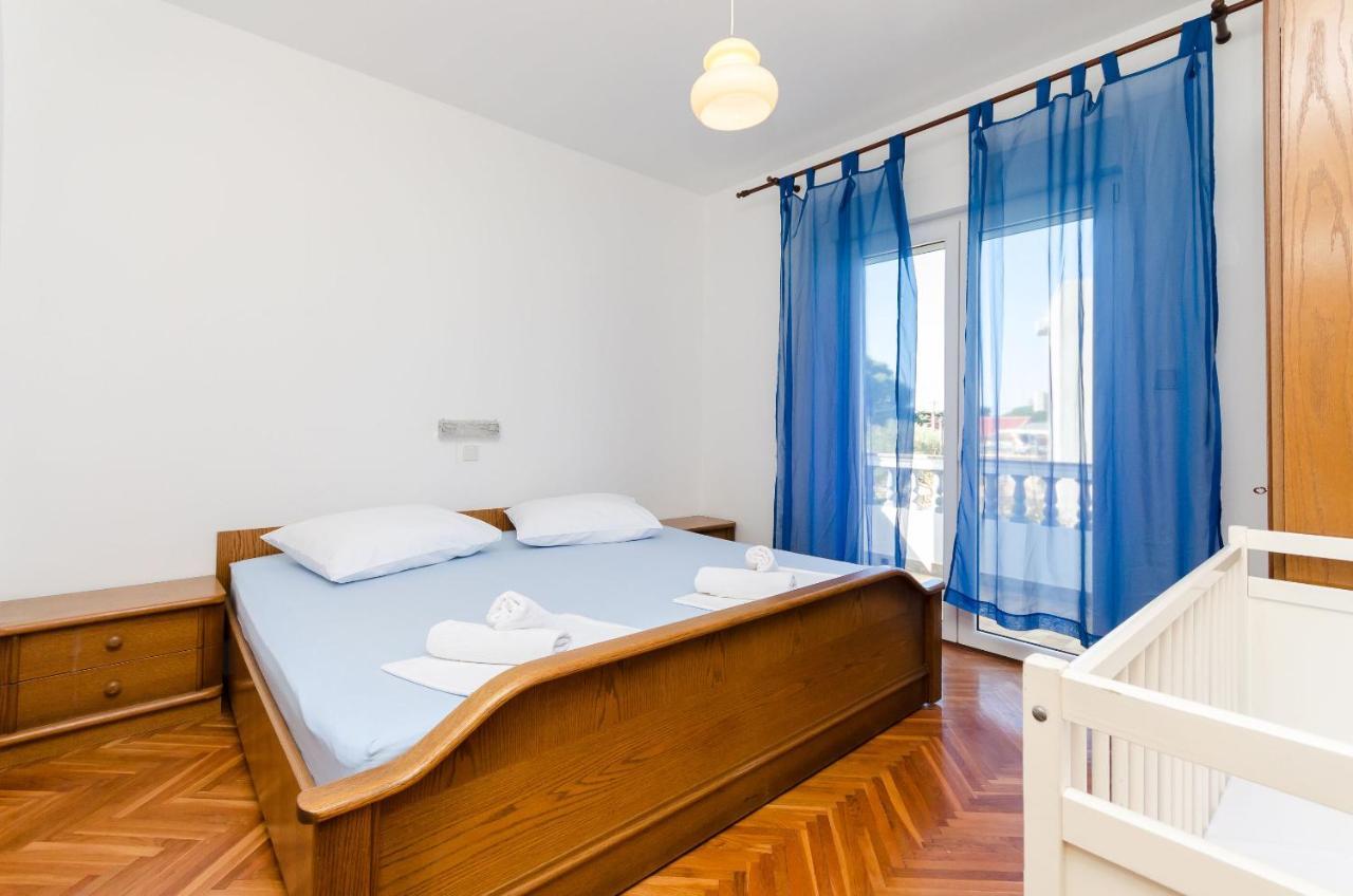 Apartments Slavica R Banjol Extérieur photo