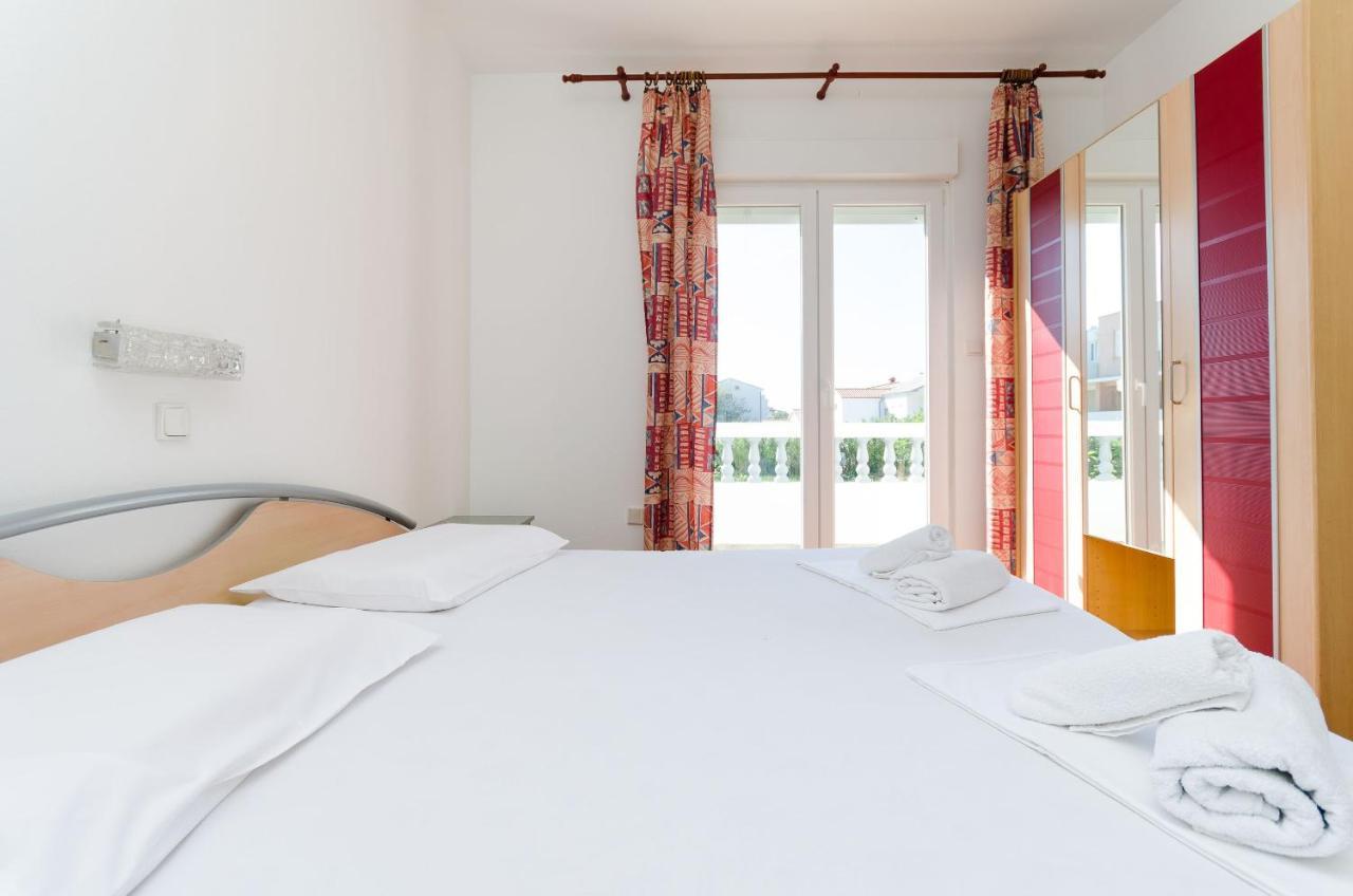 Apartments Slavica R Banjol Extérieur photo