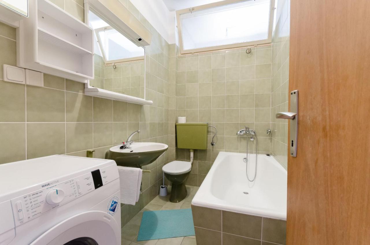 Apartments Slavica R Banjol Extérieur photo